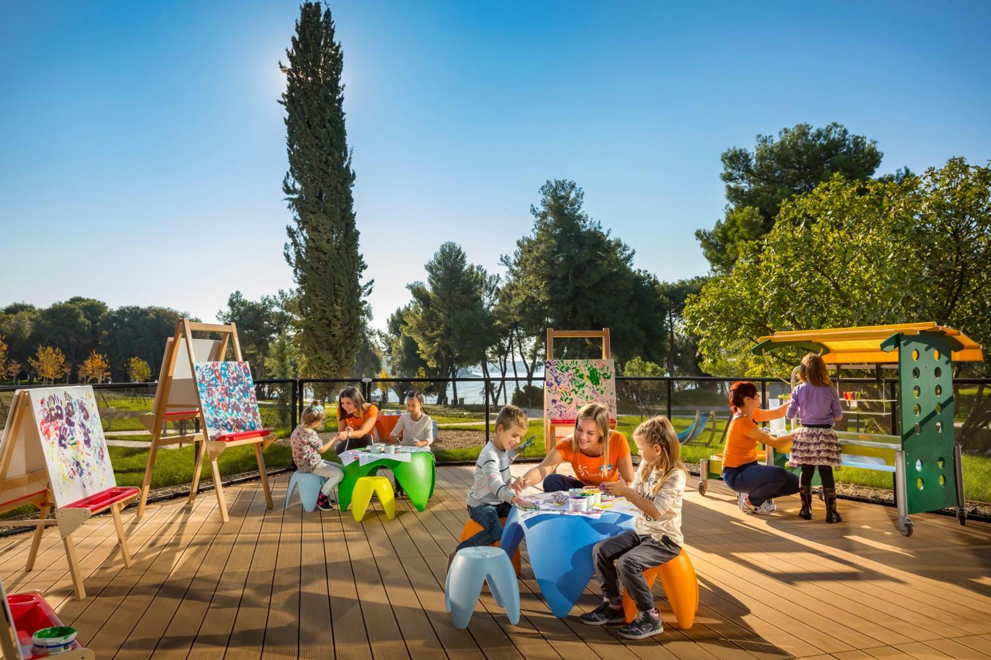 Maistra Select Family Hotel Amarin Rovinj Exterior photo